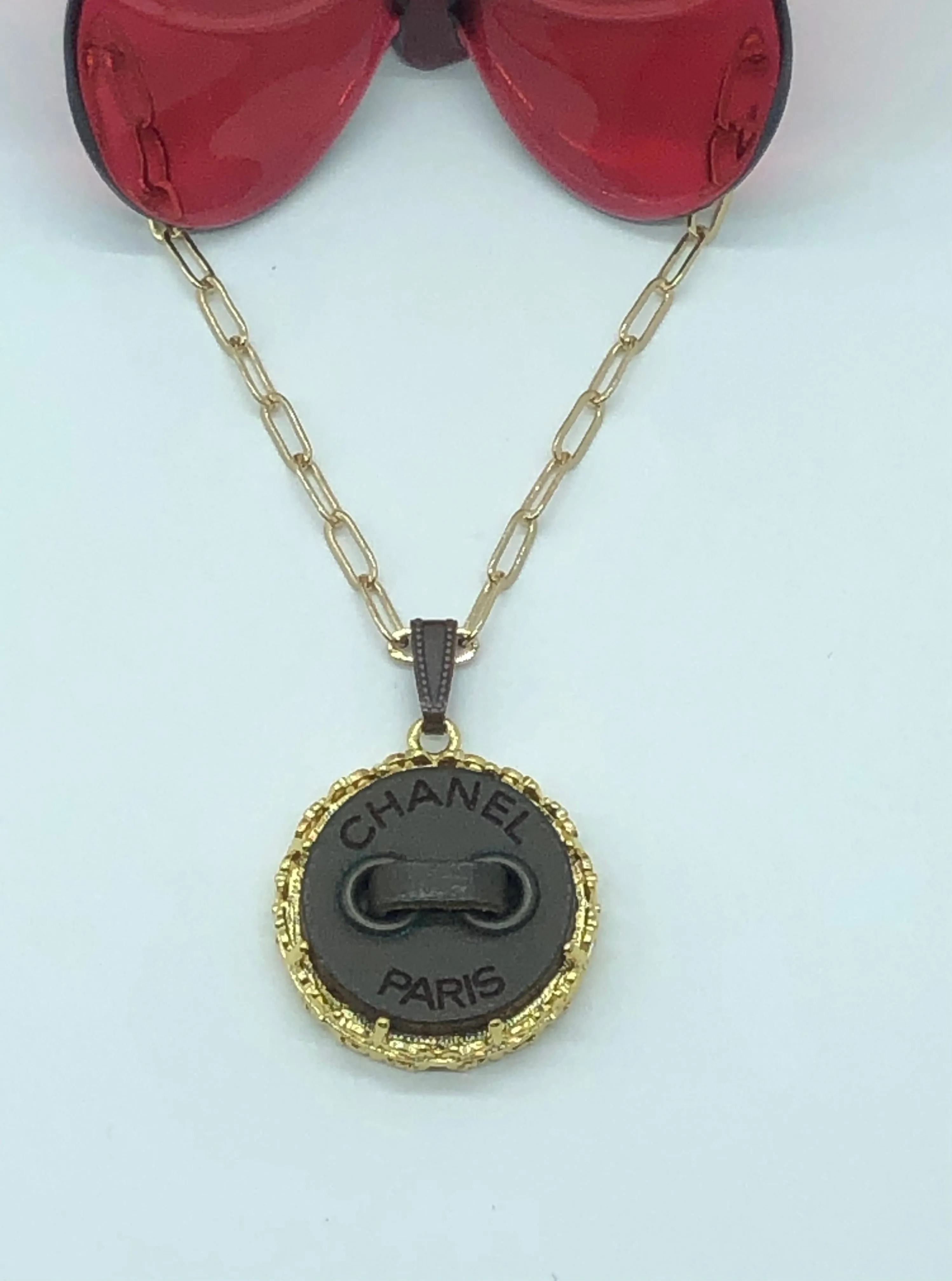 #541 Vintage Couture Necklace  28mm