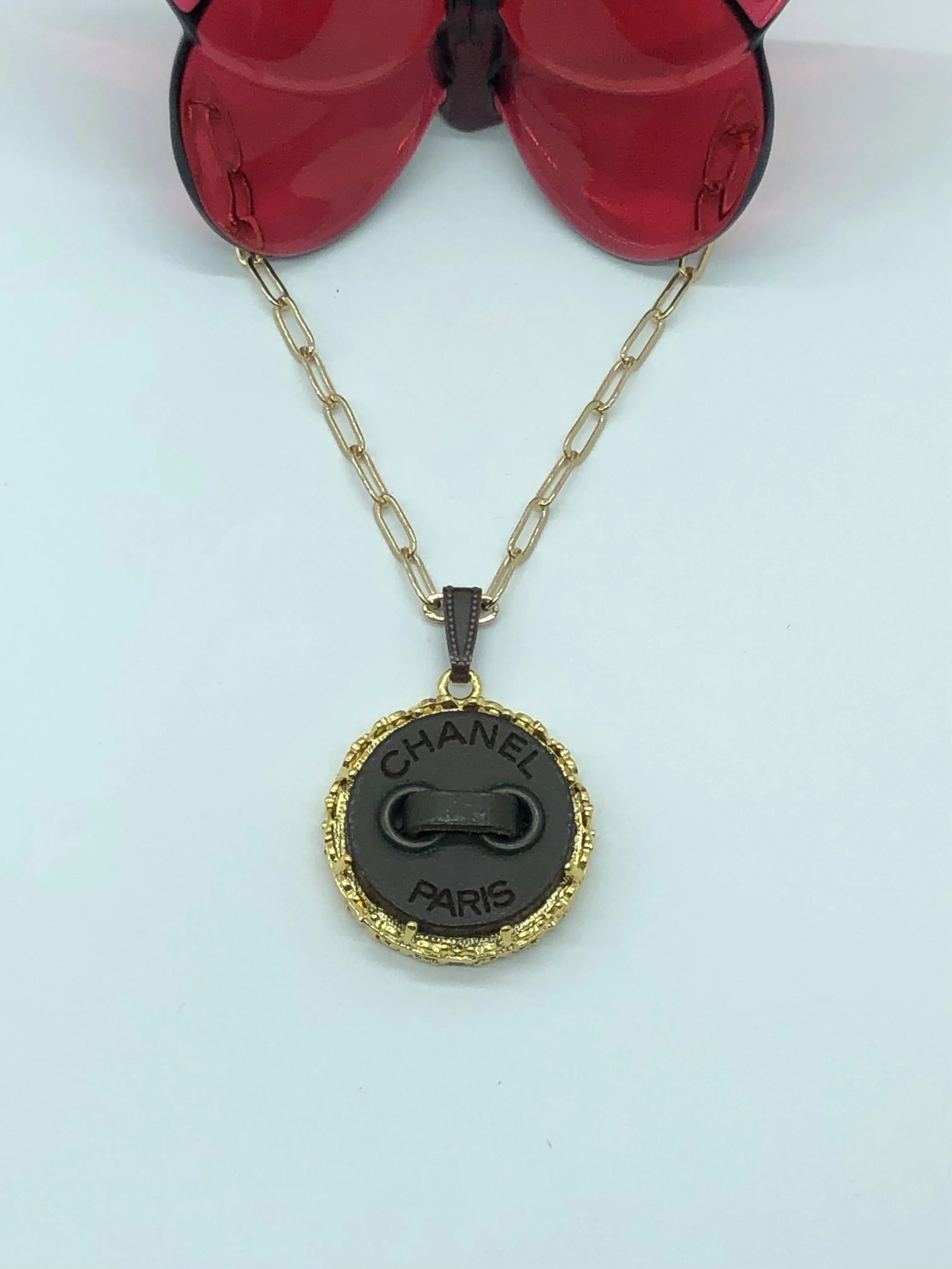 #541 Vintage Couture Necklace  28mm