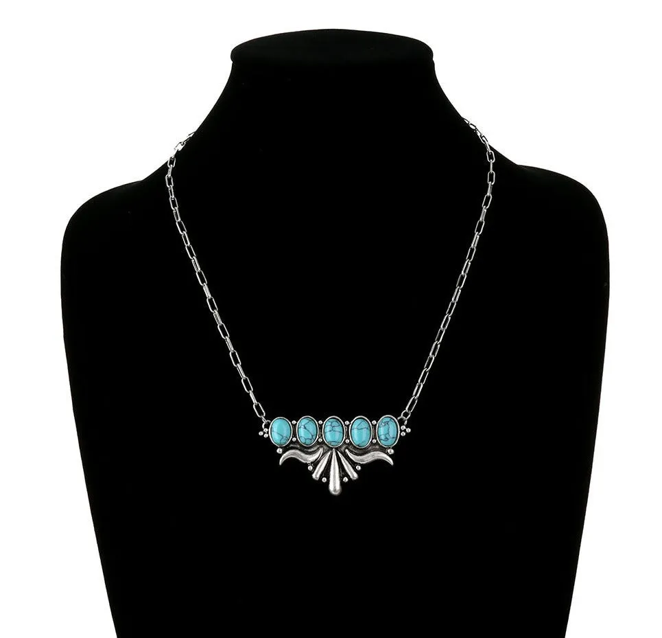 Abigail Fashion Link Chain With 5 Oval Flourish Pendant - 18"
