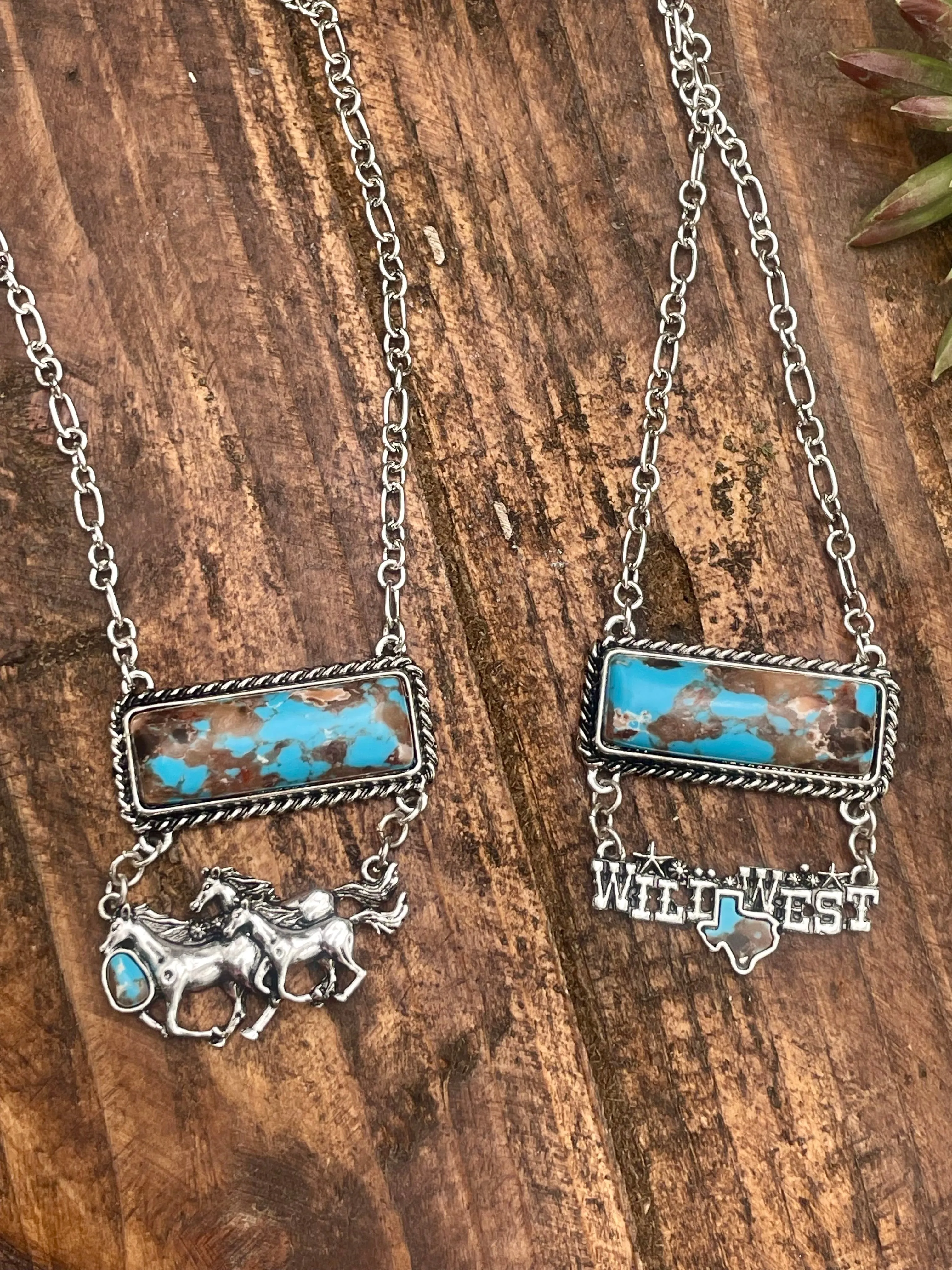 Akron Fashion Bar Necklace With Western Drop - Turquoise