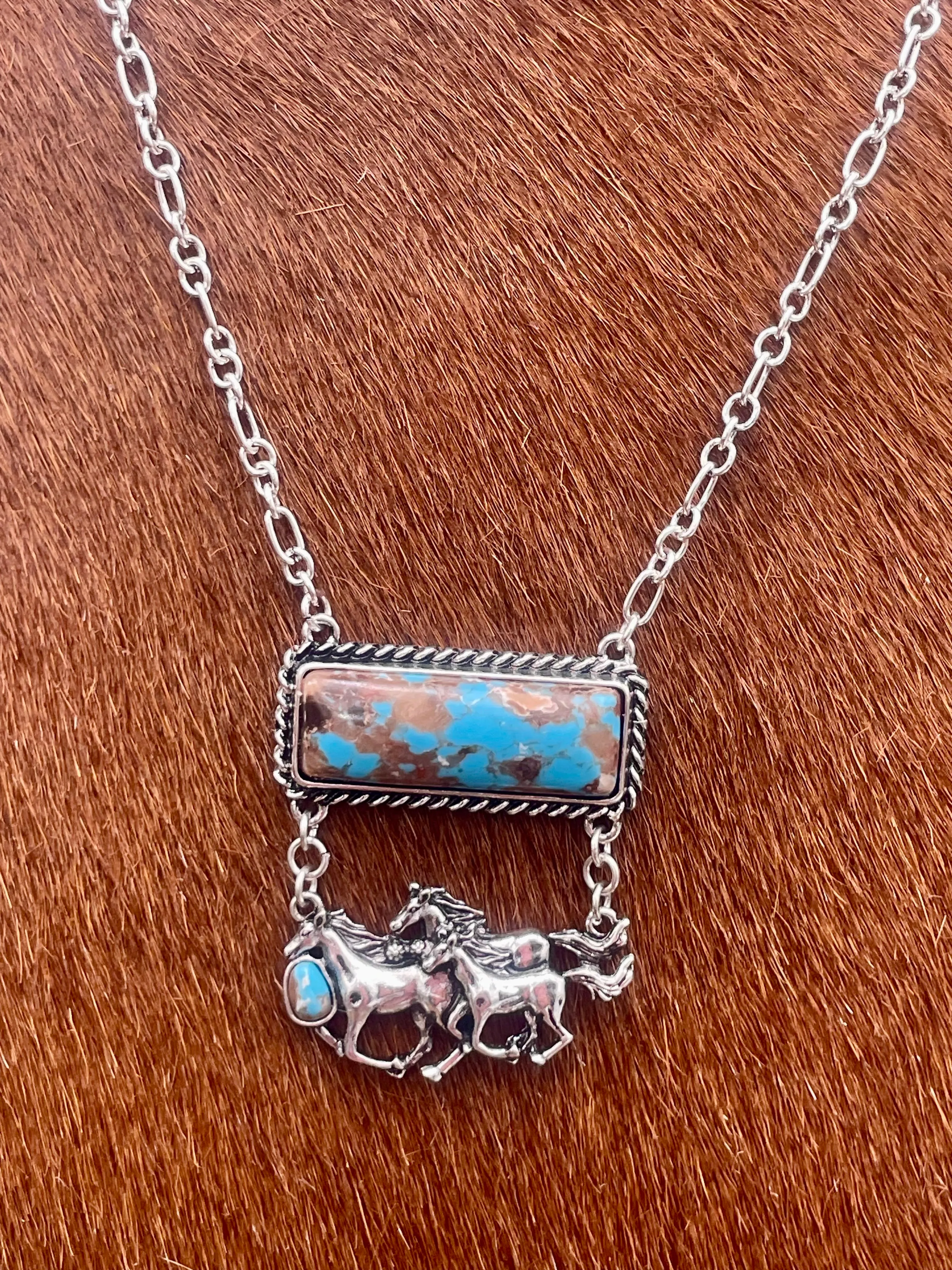 Akron Fashion Bar Necklace With Western Drop - Turquoise