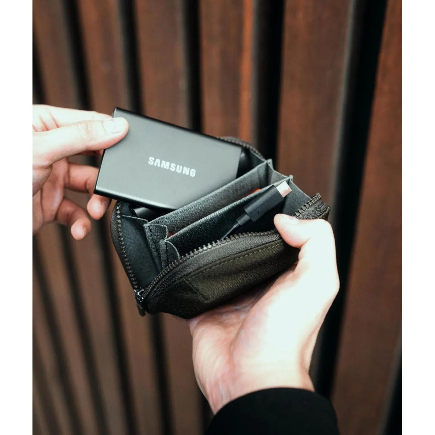 ALPAKA Hub Zip Pocket
