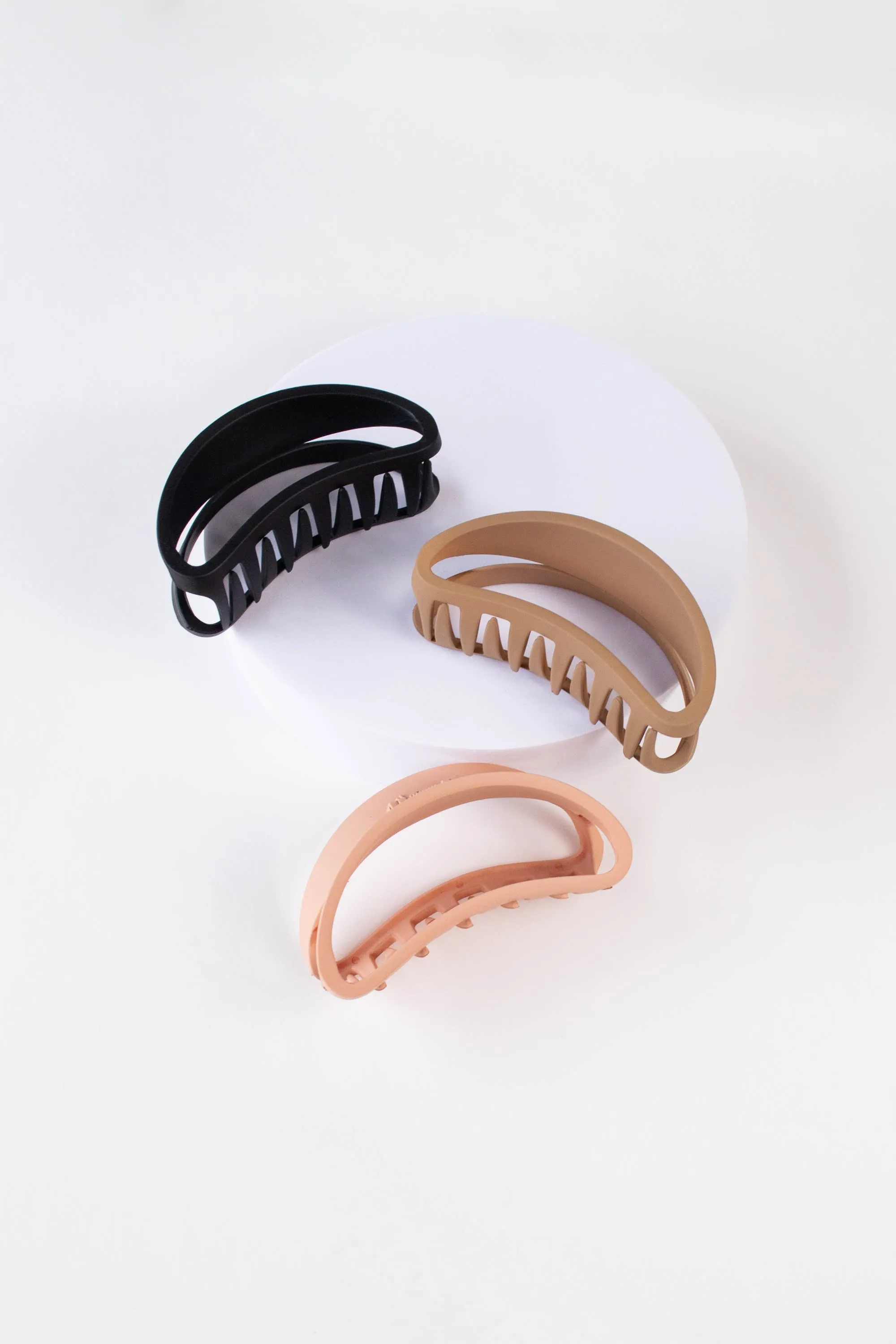 Bean shaped claw Casual design style clip