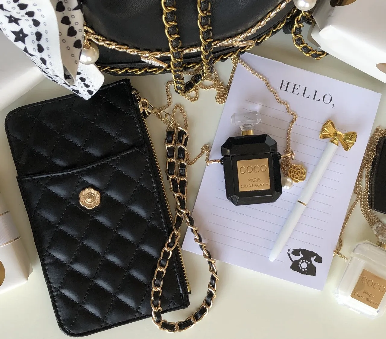 BLACK QUILTED ESSENTIALS POUCH