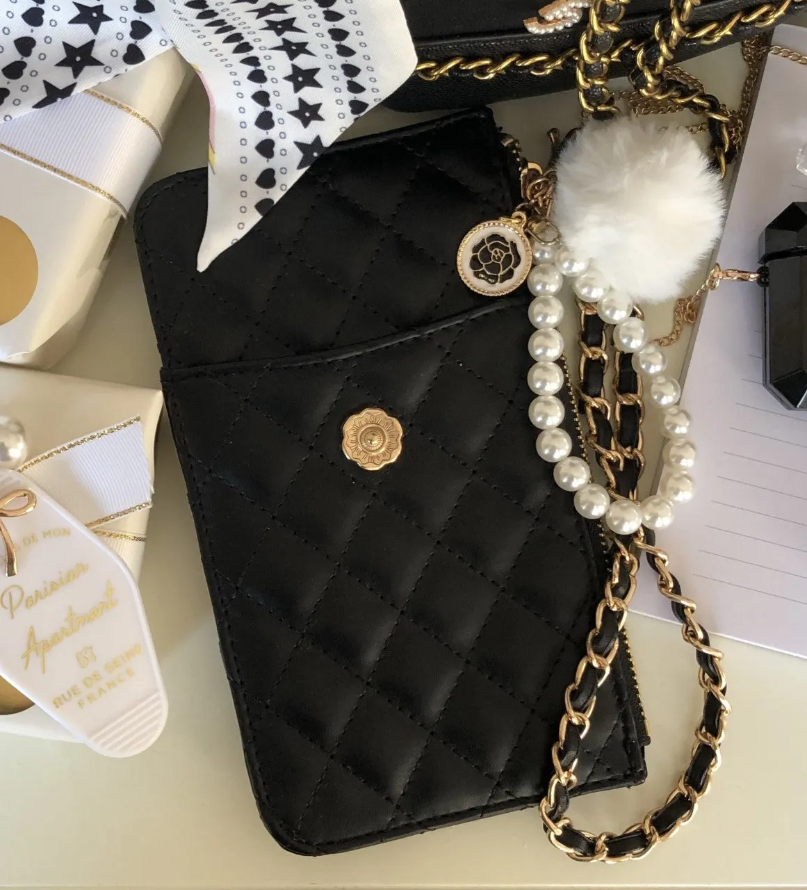 BLACK QUILTED ESSENTIALS POUCH