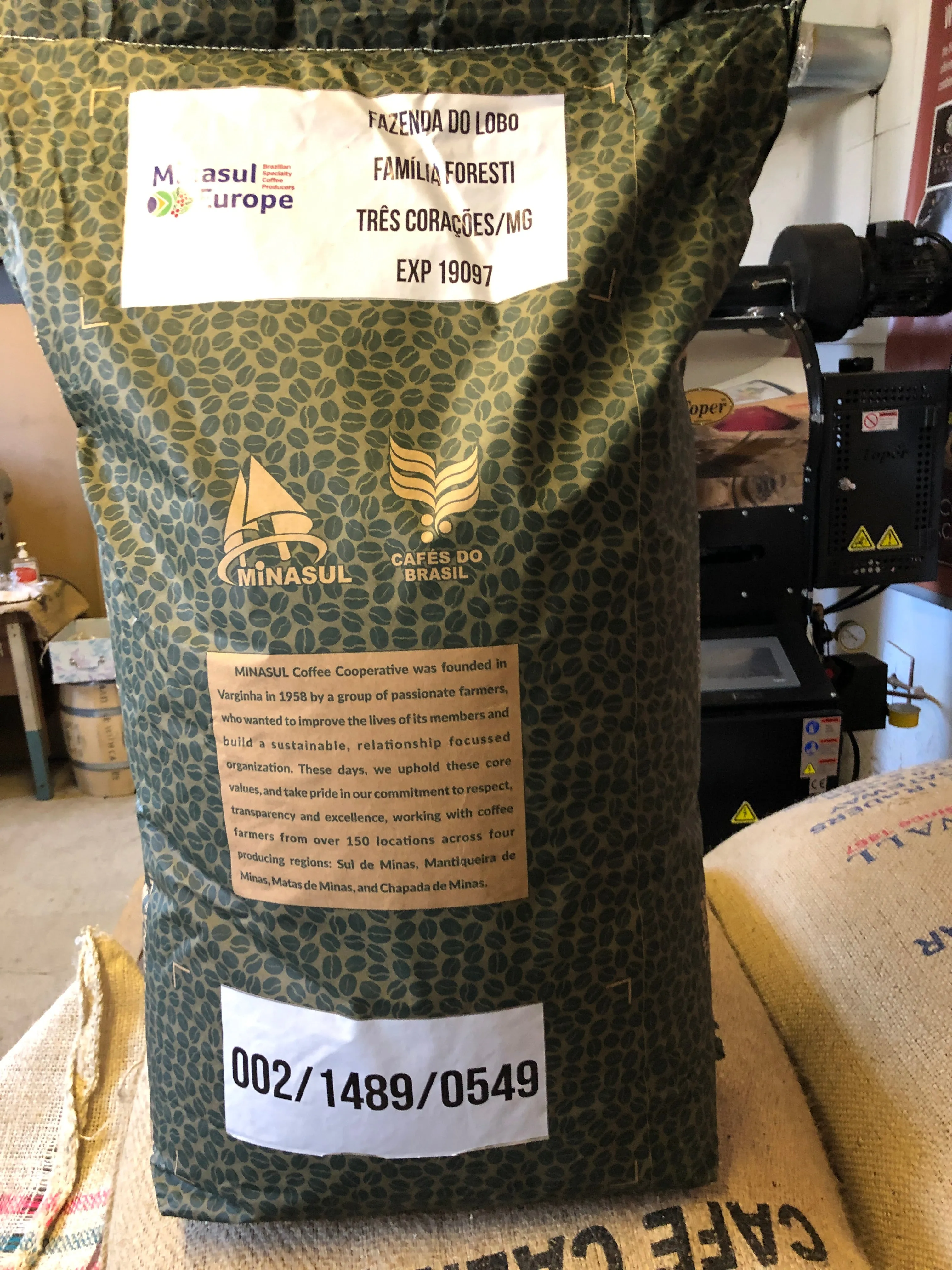 Brazil Yellow Bourbon Pulped Natural Arabica Fazenda Do Lobo Roasted Coffee