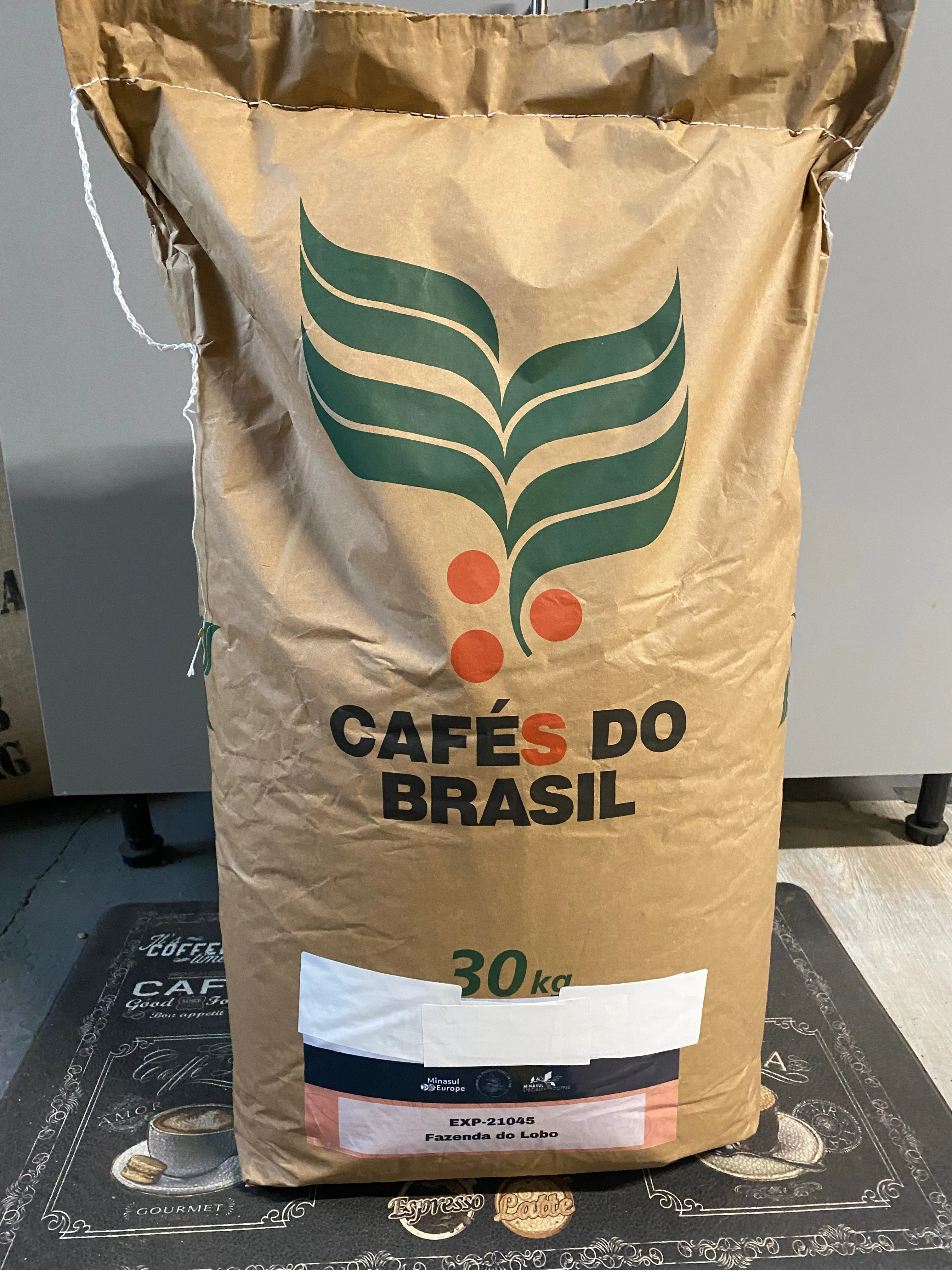 Brazil Yellow Bourbon Pulped Natural Arabica Fazenda Do Lobo Roasted Coffee