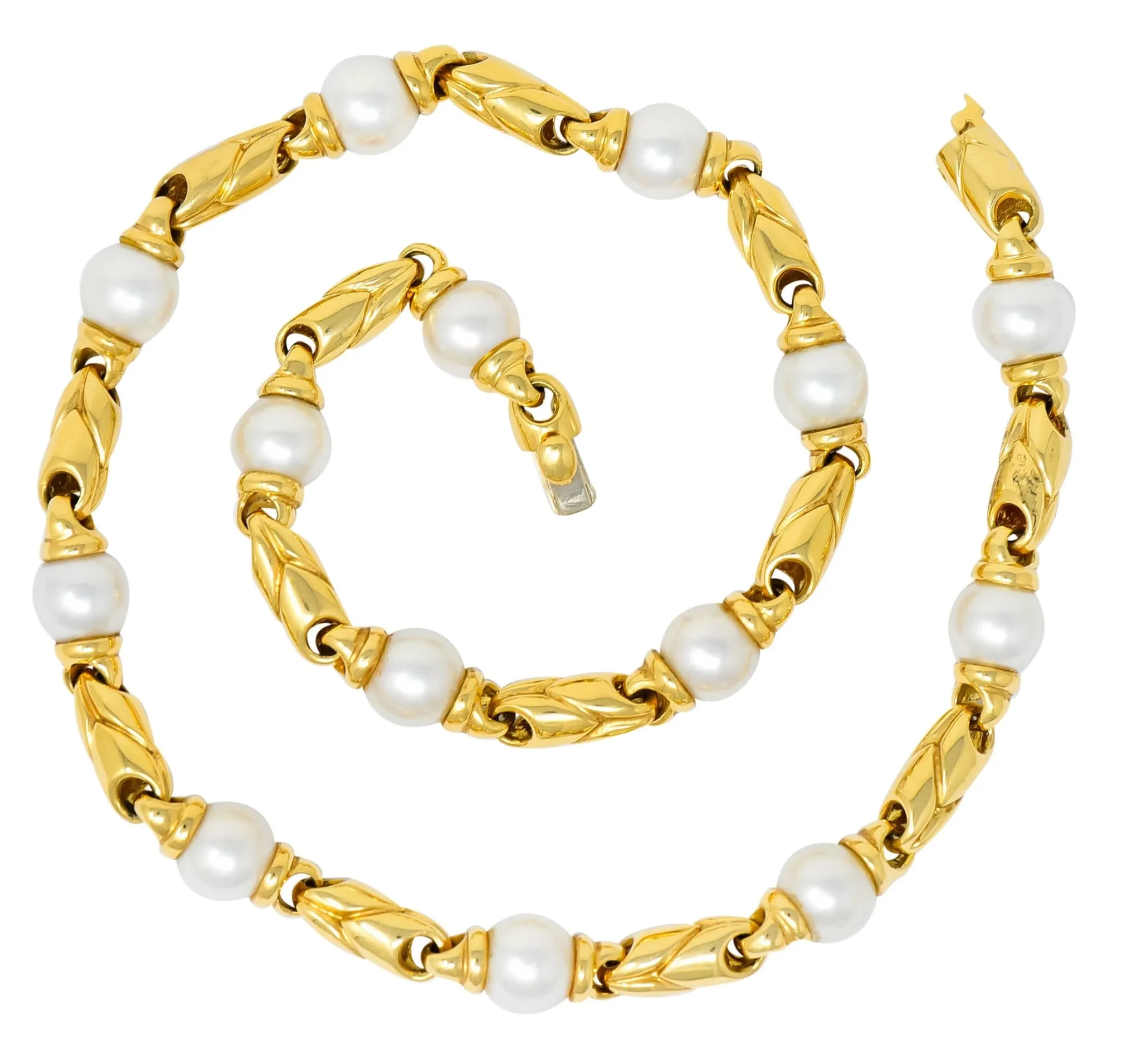 Bulgari 1980 Cultured Pearl 18 Karat Yellow Gold Link Necklace