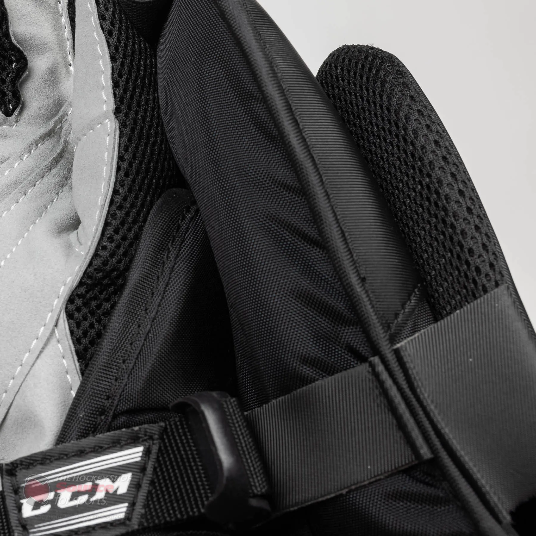 CCM Extreme Flex E5.9 Senior Goalie Blocker - Source Exclusive