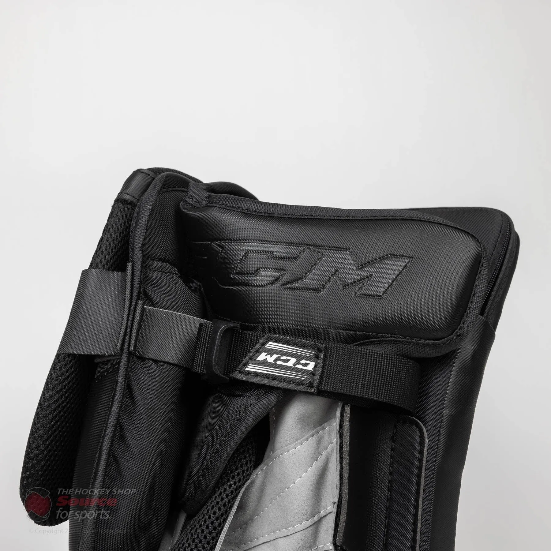 CCM Extreme Flex E5.9 Senior Goalie Blocker - Source Exclusive