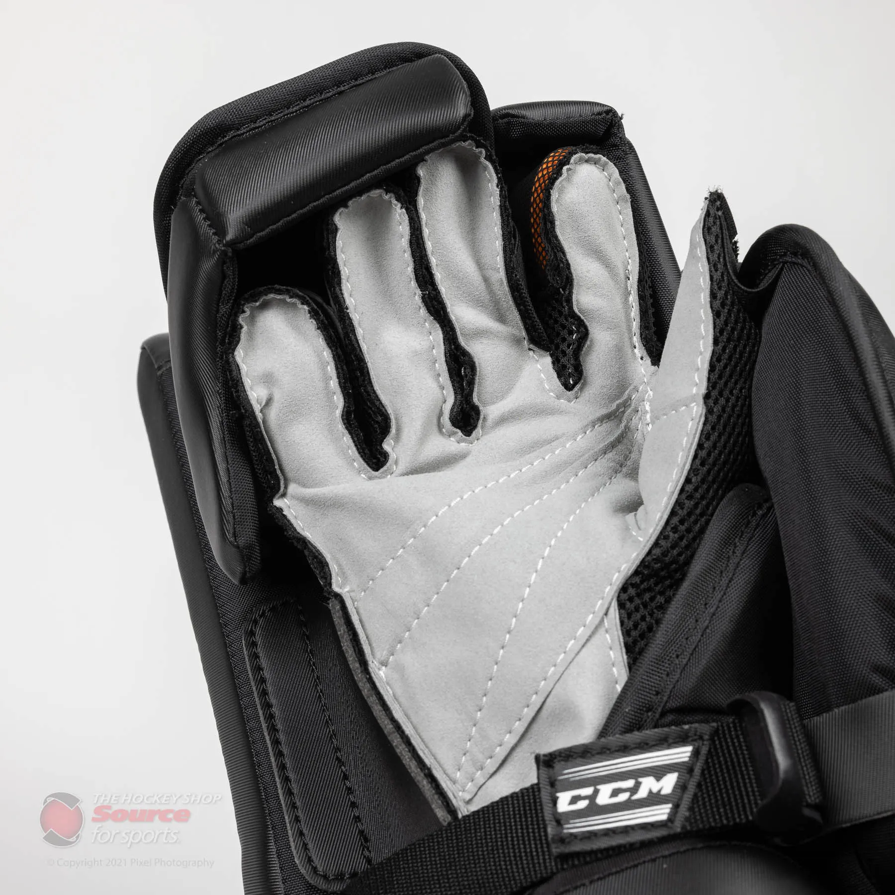 CCM Extreme Flex E5.9 Senior Goalie Blocker - Source Exclusive