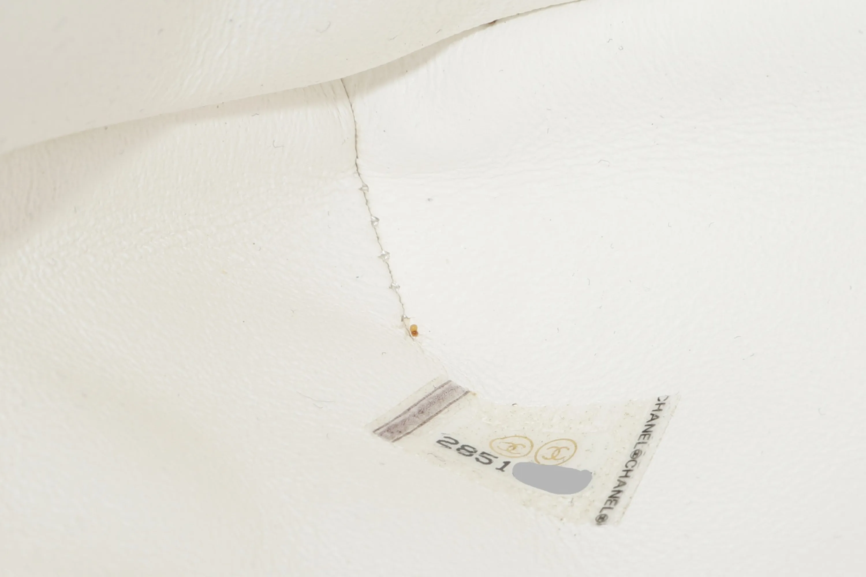 CHANEL FLAP CLUTH (2851xxxx) OFF WHITE QUILTED CAVIAR LEATHER WITH GOLD CHAIN, WITH CARD, DUST COVER & BOX