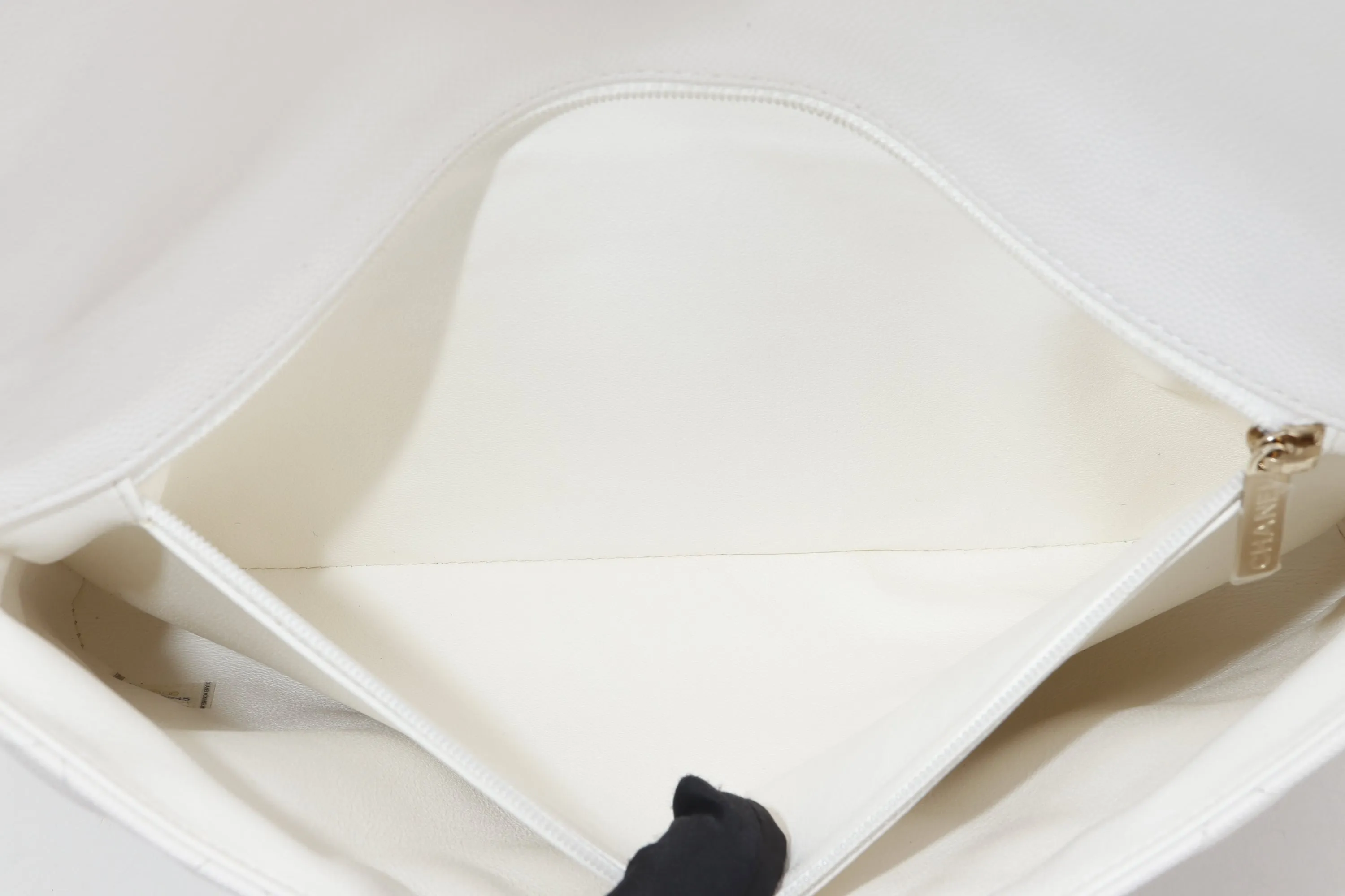 CHANEL FLAP CLUTH (2851xxxx) OFF WHITE QUILTED CAVIAR LEATHER WITH GOLD CHAIN, WITH CARD, DUST COVER & BOX