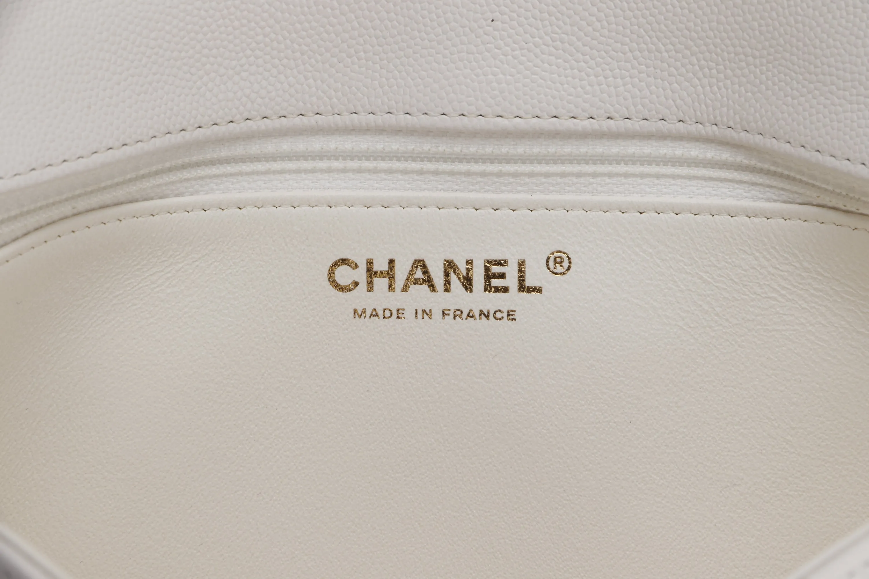 CHANEL FLAP CLUTH (2851xxxx) OFF WHITE QUILTED CAVIAR LEATHER WITH GOLD CHAIN, WITH CARD, DUST COVER & BOX
