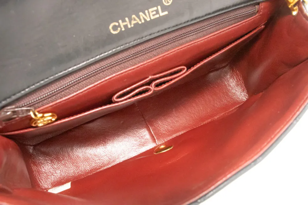 CHANEL Full Flap Chain Shoulder Bag Crossbody Black Quilted Lamb n21