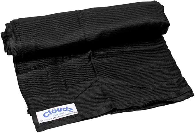 Cloudz Compact Travel Blanket - Black