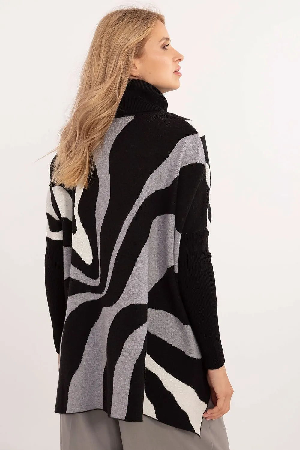 Colorful print casual style turtleneck sweater