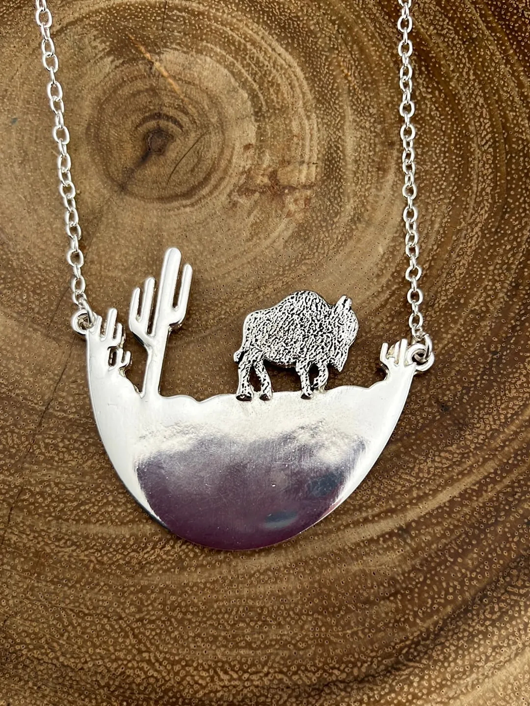 Falcon Ridge Buffalo Cutout Fashion Silver Link Chain - 22"