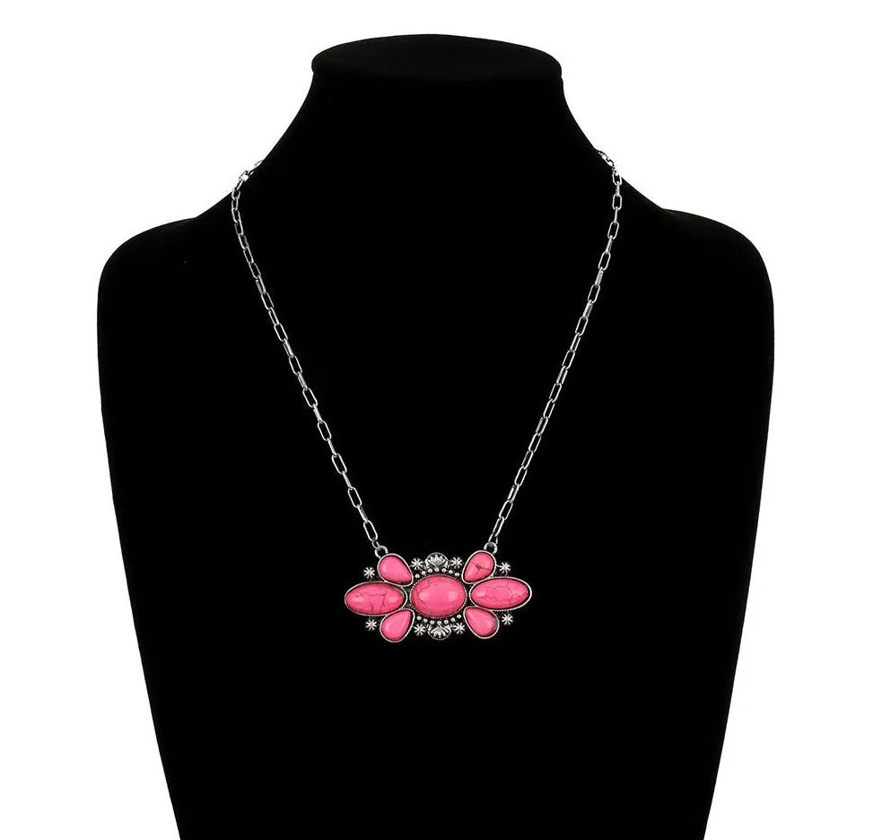 Gloria Fashion Link Chain With Stone Bowtie Pendant - 18"