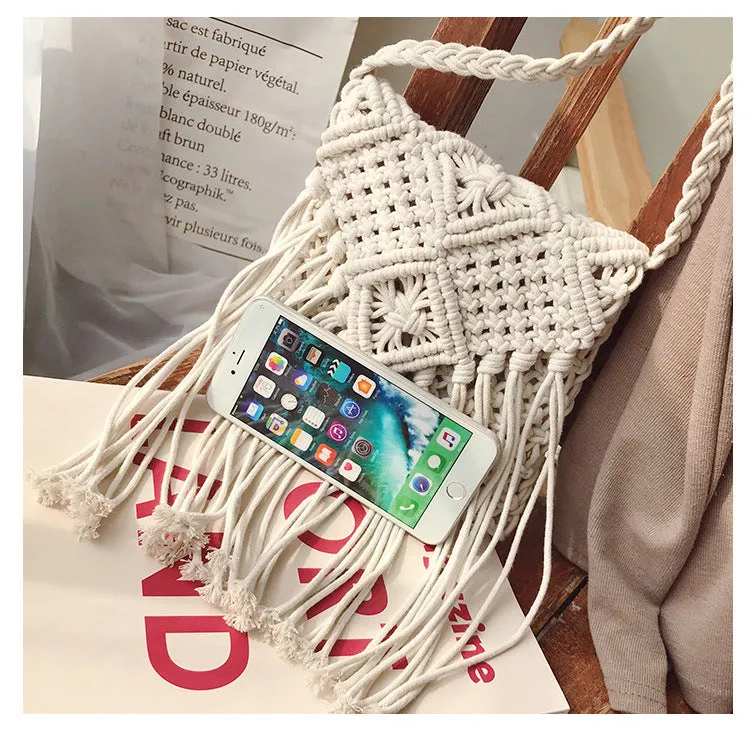Hot-Selling Bohemian-Style Woven Bag for Women, Vintage Artisan Handwoven Design with Hollow Out Details, Straw Weaving, Tassel Accents C-20231019-3