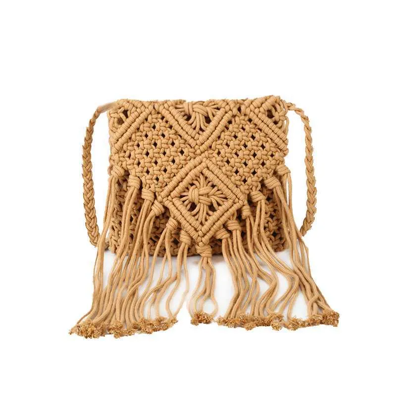 Hot-Selling Bohemian-Style Woven Bag for Women, Vintage Artisan Handwoven Design with Hollow Out Details, Straw Weaving, Tassel Accents C-20231019-3