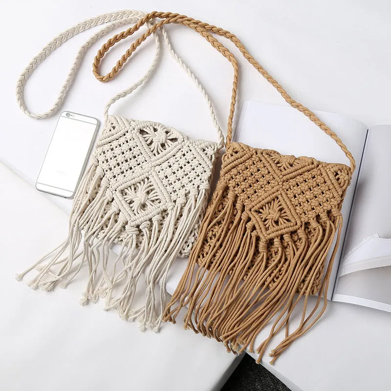 Hot-Selling Bohemian-Style Woven Bag for Women, Vintage Artisan Handwoven Design with Hollow Out Details, Straw Weaving, Tassel Accents C-20231019-3