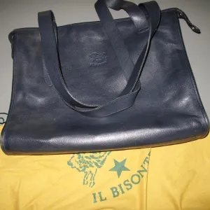Il Bisonte 1980s Dark Blue Leather Briefcase GM