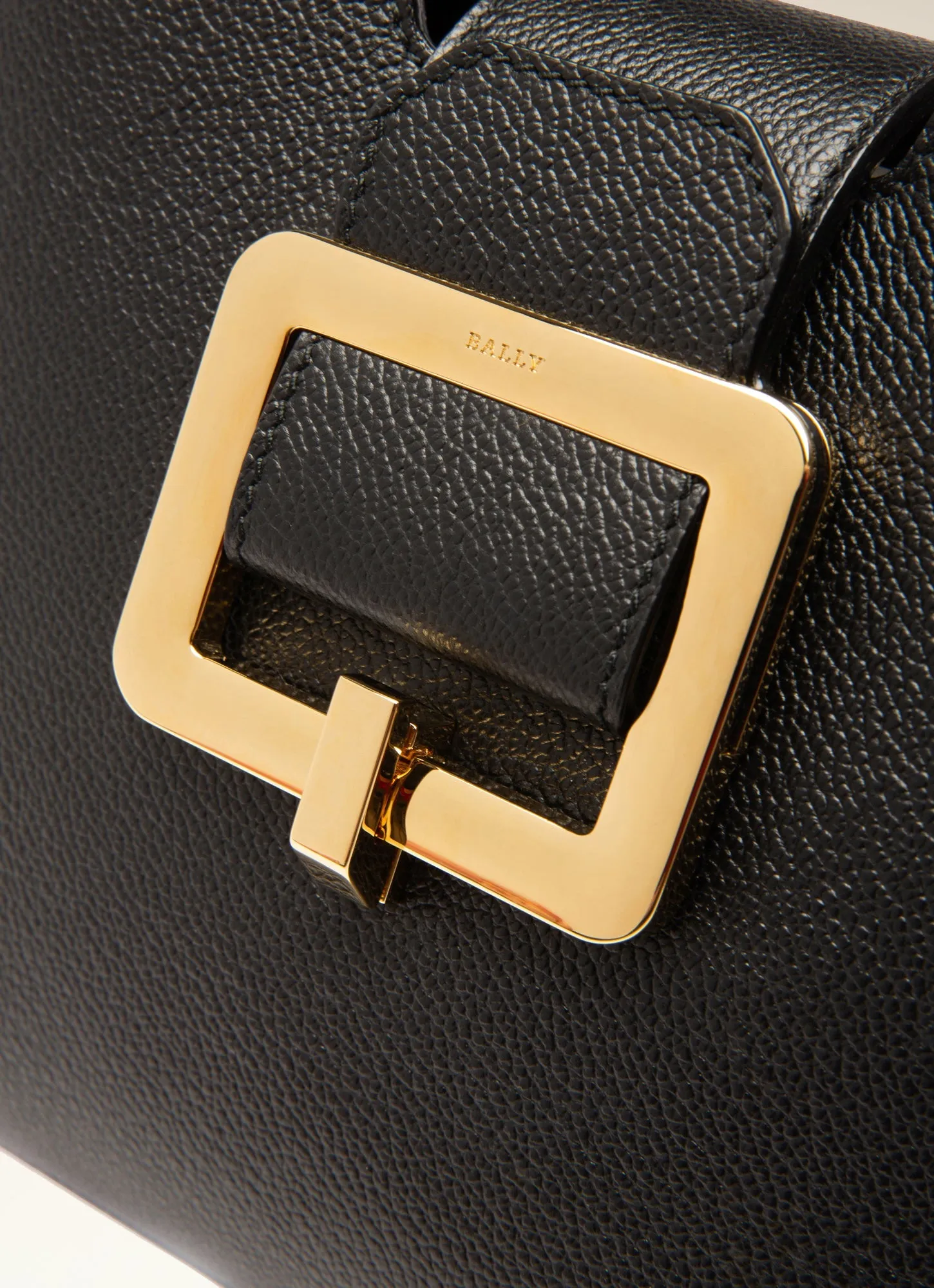 Jorah - Top Handle Bag