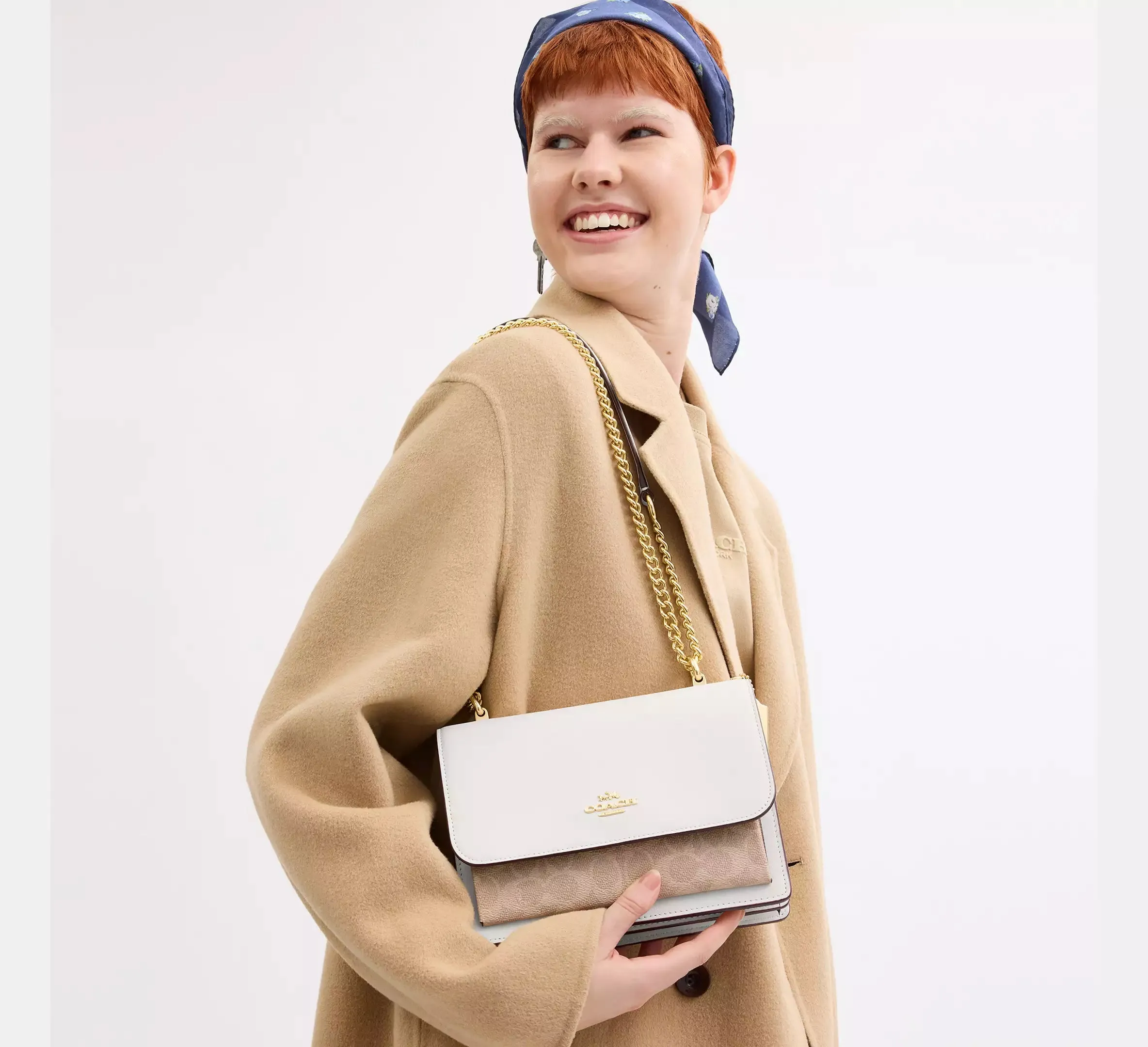 Klare Crossbody In Signature Canvas