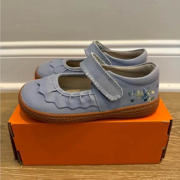 Like New Livie &amp; Luca Ruche Classic Size 11