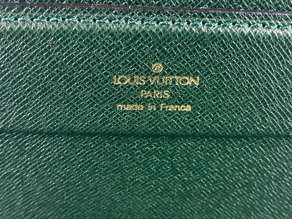 Louis Vuitton Green Taiga Leather President Attache Briefcase 3lva121