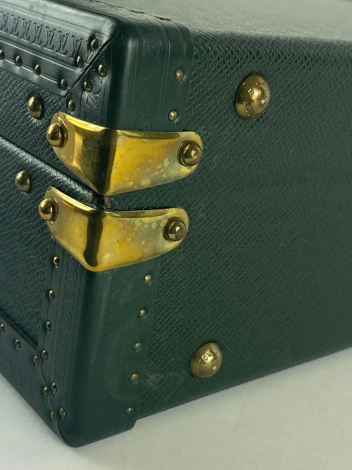 Louis Vuitton Green Taiga Leather President Attache Briefcase 3lva121