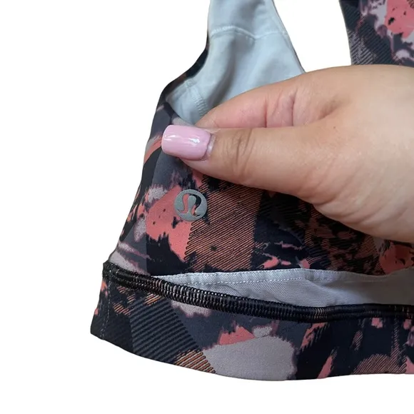 Lululemon Break Free Sports Bra Size 6