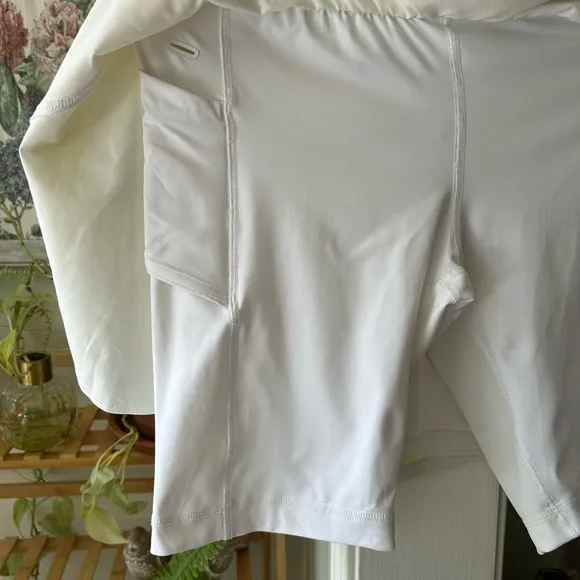Lululemon court rival HR skirt