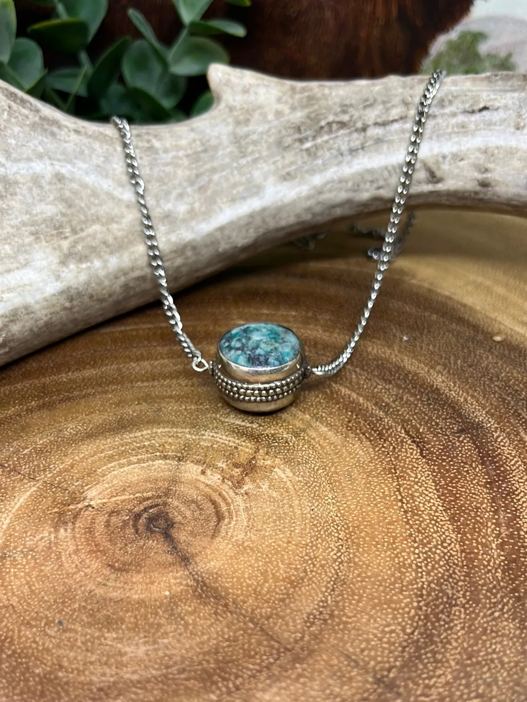 Melissa Double Sided Round Fashion Necklace