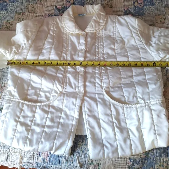 Nanette Undies Vintage Quilted Satiny cream Bed Jacket large