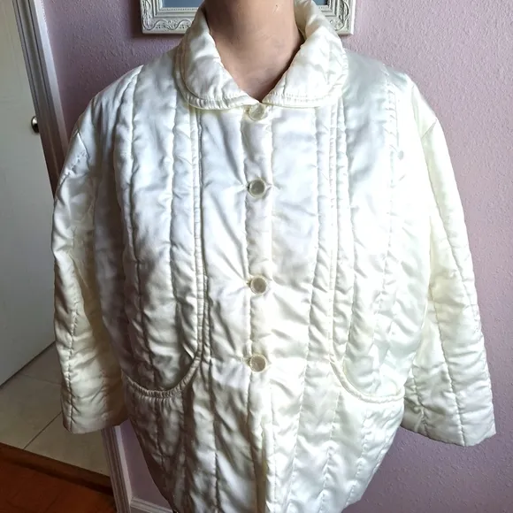 Nanette Undies Vintage Quilted Satiny cream Bed Jacket large