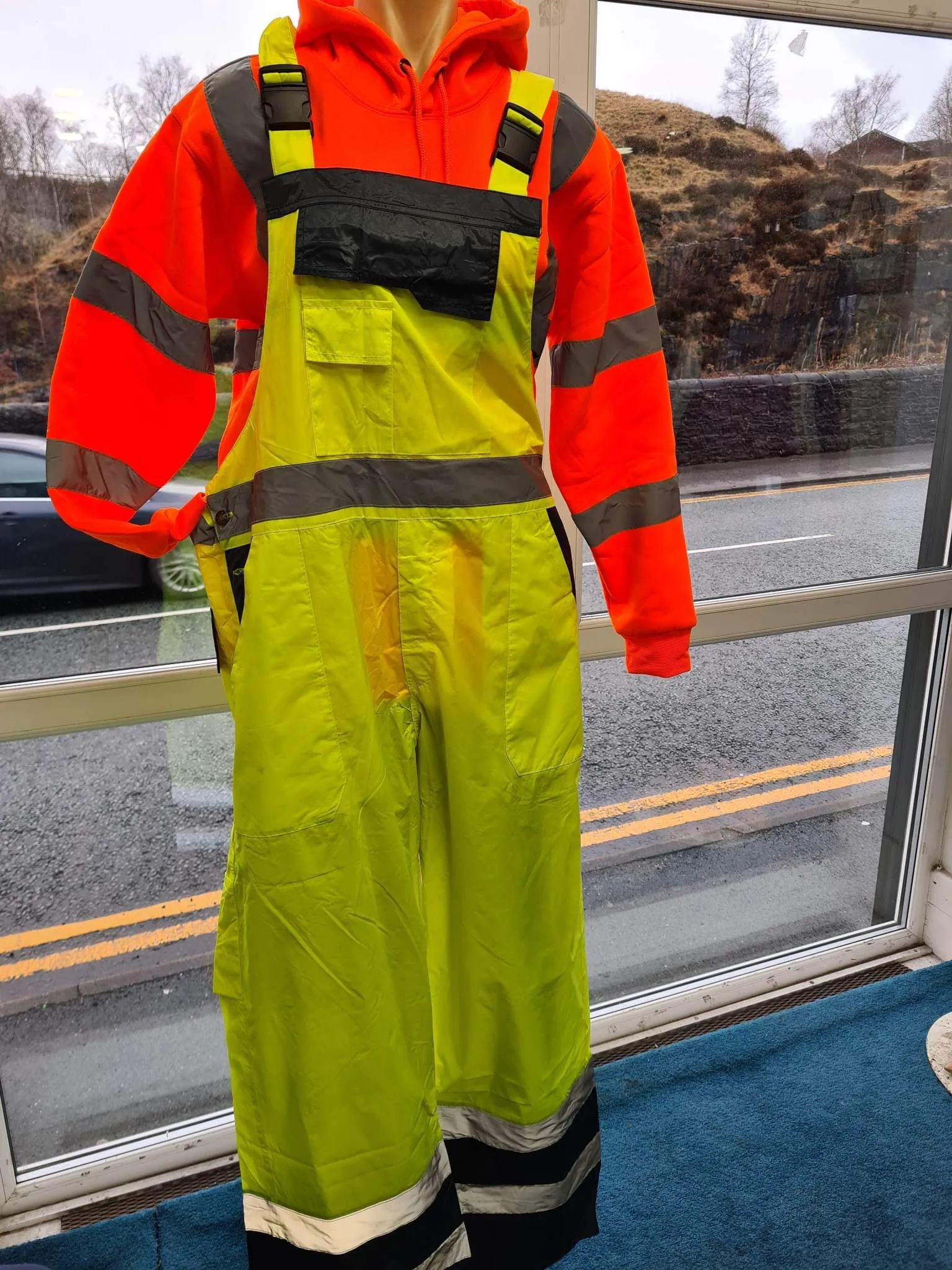 NEW high vis reflective dungarees FREE POSTAGE 🟢