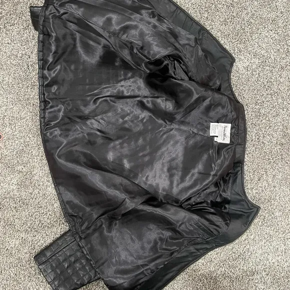 NWOT Pamela McCoy black quilted leather jacket. Size 2x.