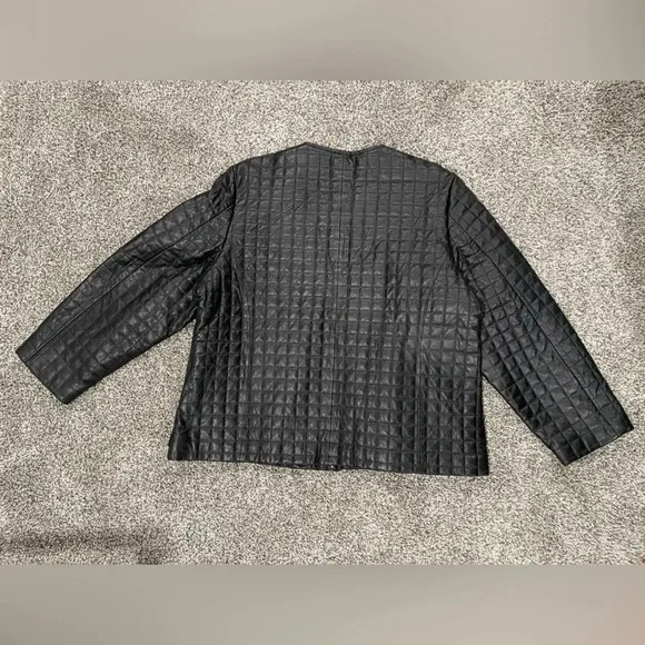 NWOT Pamela McCoy black quilted leather jacket. Size 2x.
