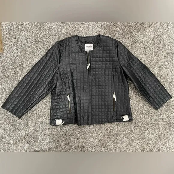 NWOT Pamela McCoy black quilted leather jacket. Size 2x.