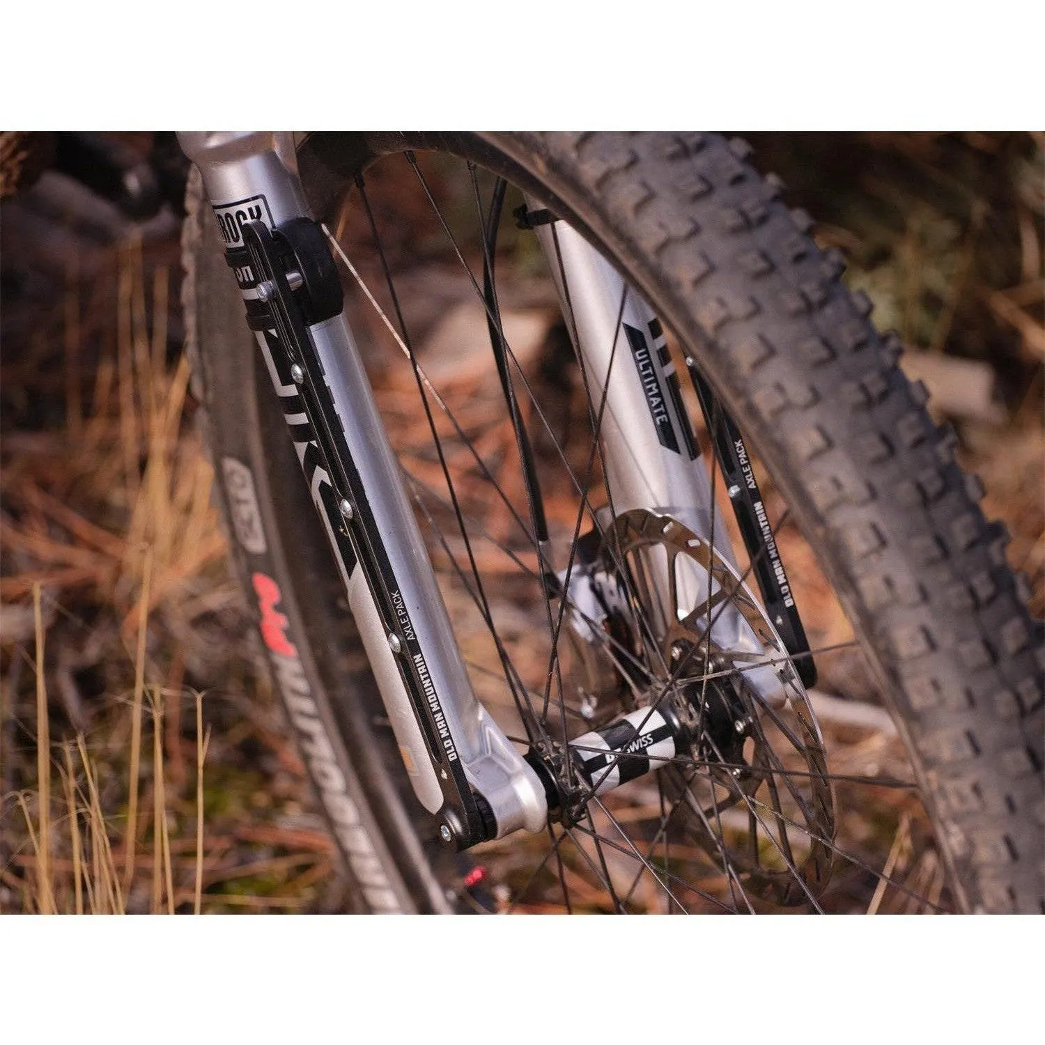 Old Man Mountain Axle Pack
