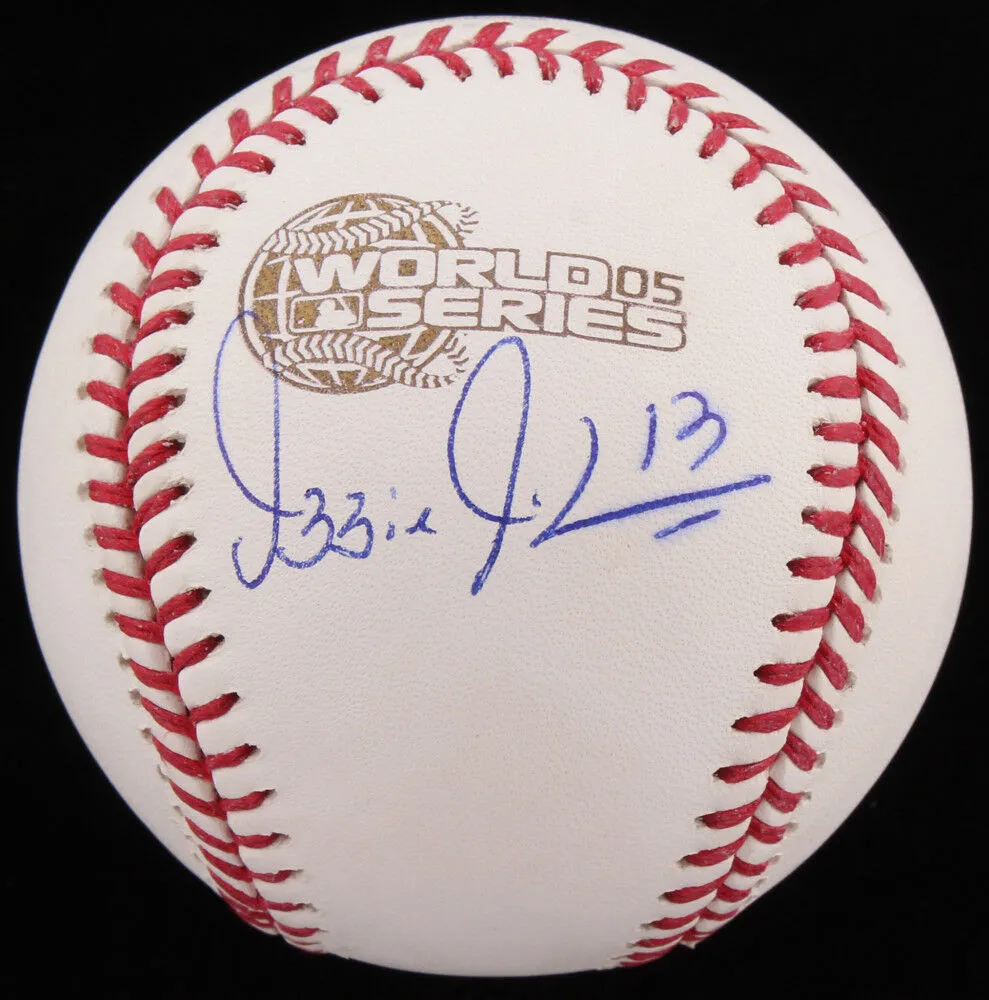 Ozzie Guillen Signed 2005 World Series Baseball (Schwartz COA) Chicago White Sox