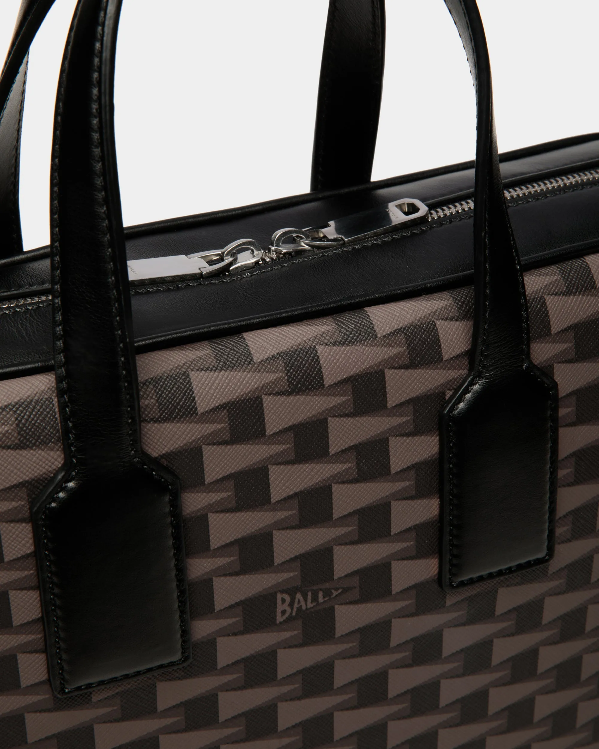 Pennant Brief - Brief Case