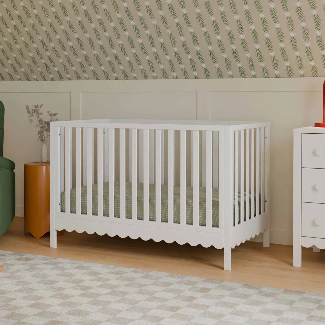 Sammy Scallop 4-in-1 Convertible Crib daVinci Color: White