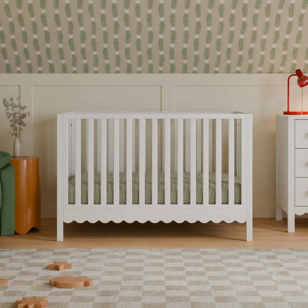Sammy Scallop 4-in-1 Convertible Crib daVinci Color: White