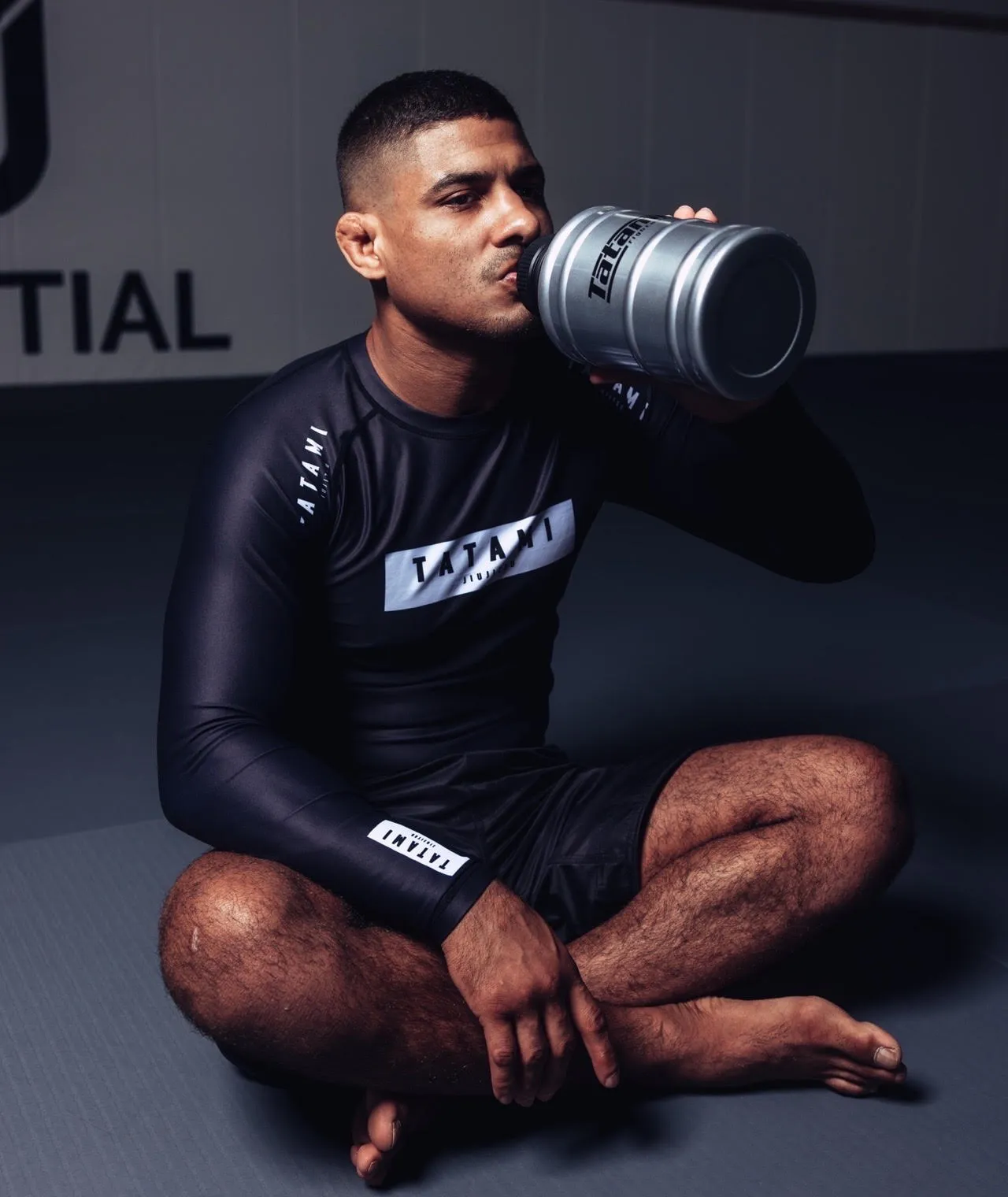 TATAMI METAL 2.2L WATER BOTTLE