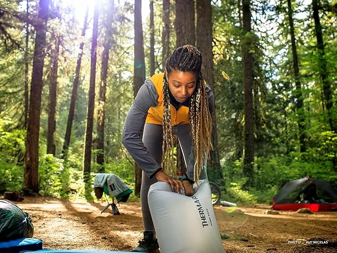 Therm-a-Rest NeoAir Venture Camping and Backpacking Sleeping Pad