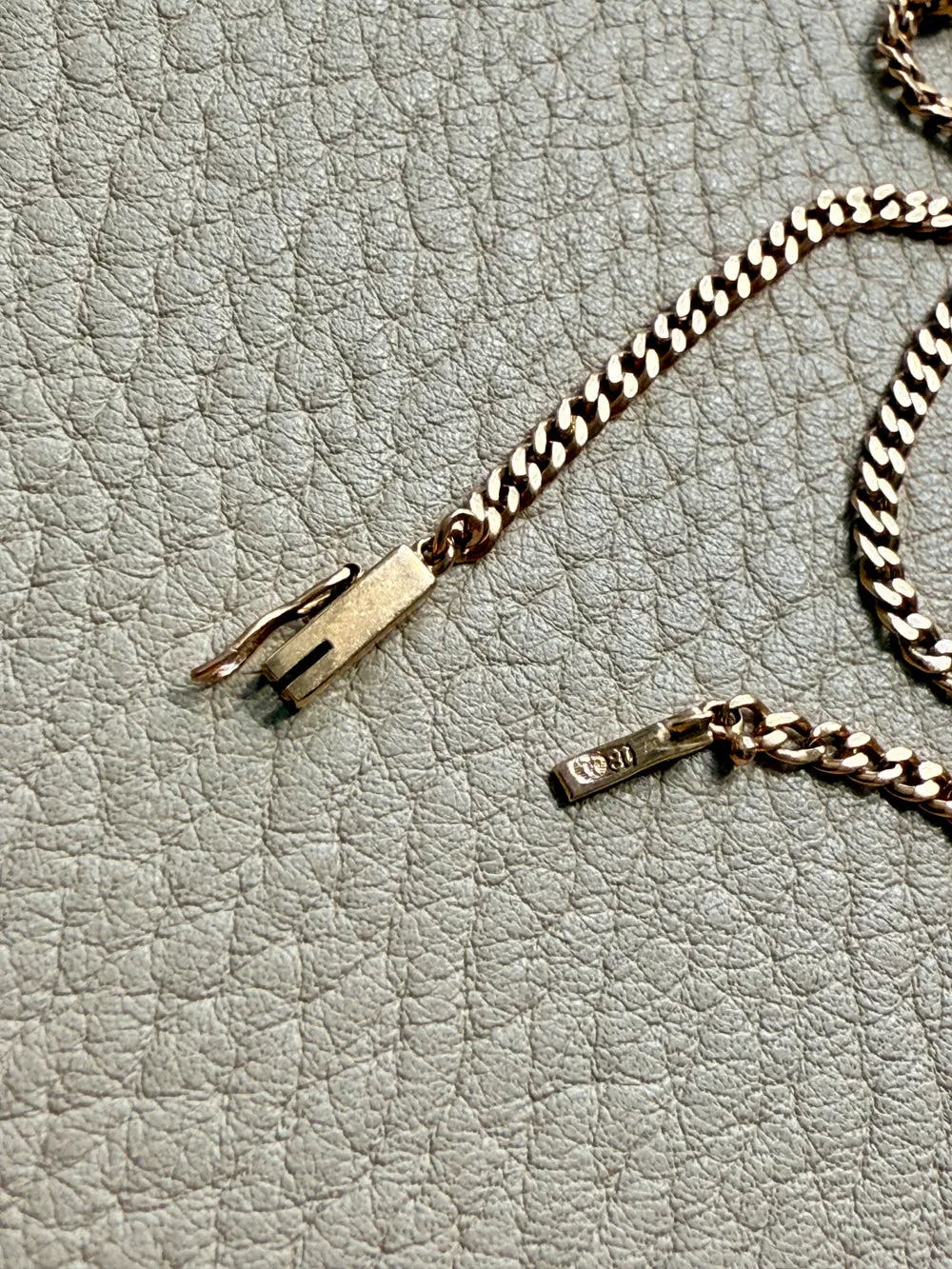 Victorian era 18k gold skinny pressed curb bracelet - 7.3 inch length