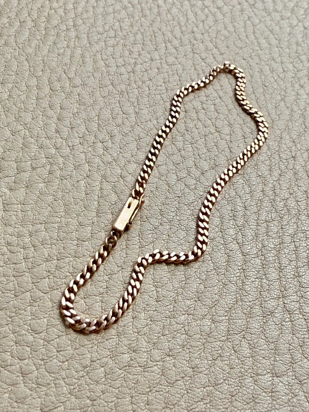 Victorian era 18k gold skinny pressed curb bracelet - 7.3 inch length